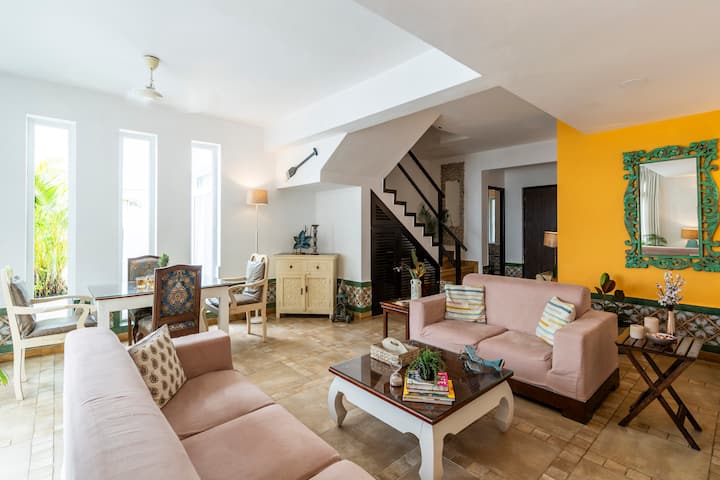 Living room image 1