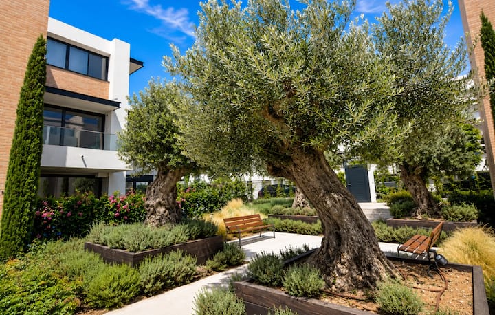 Premium Extended-stay 2-bed Apartment In Estepona - Estepona
