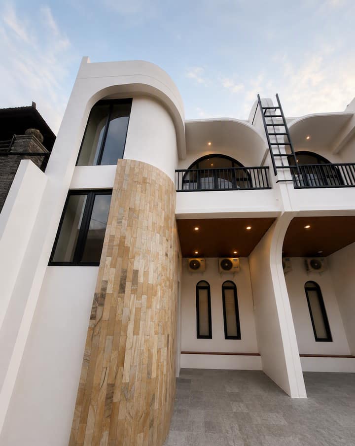 Modern 2 Bedroom Villa In The Heart Of Seminyak - Kuta