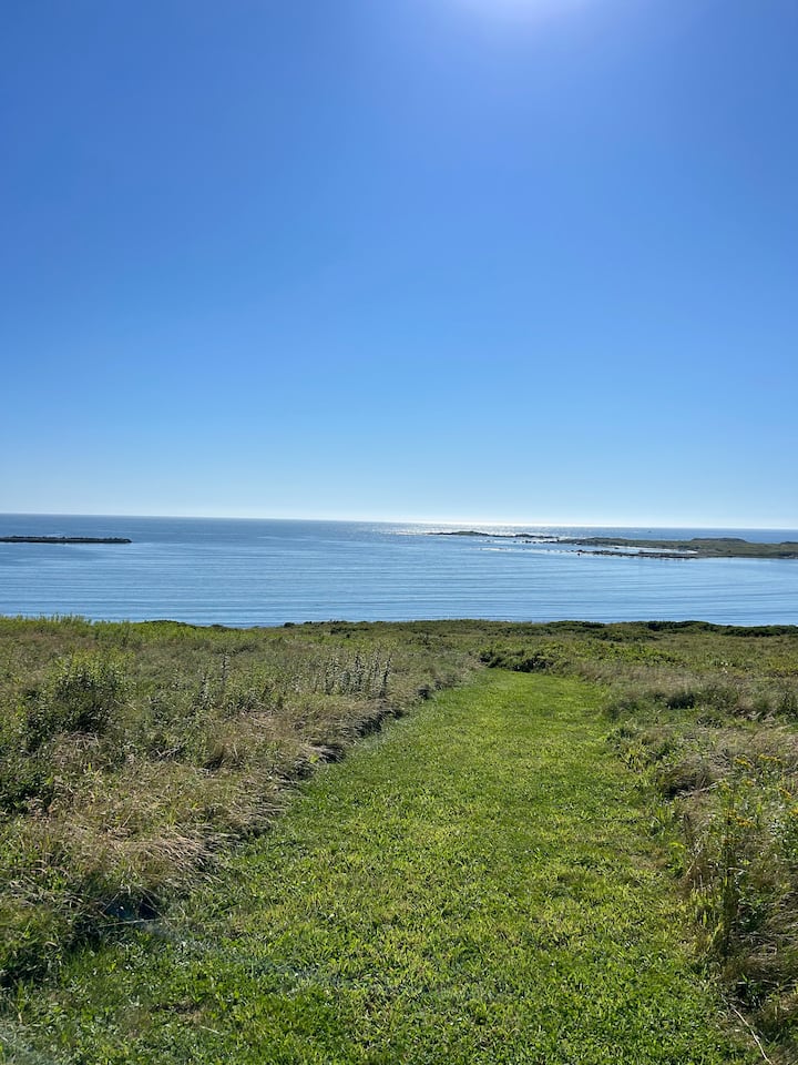 Oceanfront House With Amazing Views! - Yarmouth
