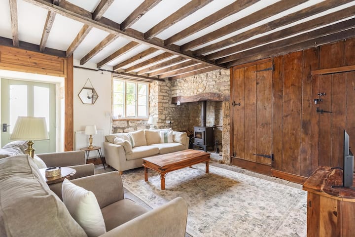Beamed Stone Cottage In Broadwindsor - Crewkerne