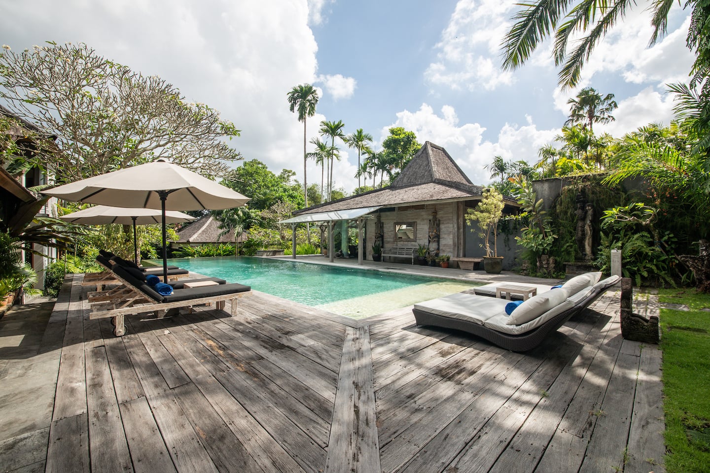 Villa Hansa 5 BR private pool villa in Batu Bolong · Canggu, Bali — photo 1