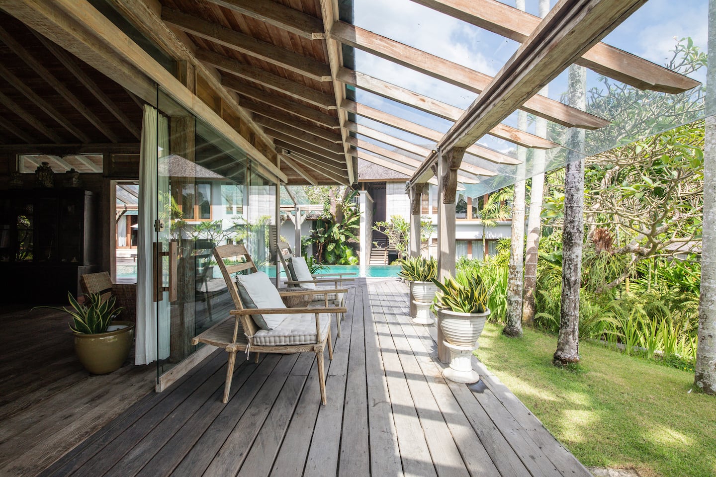 Villa Hansa 5 BR private pool villa in Batu Bolong · Canggu, Bali — photo 16