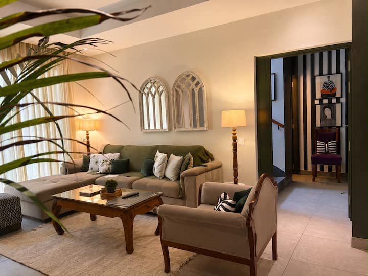 Living room image 2