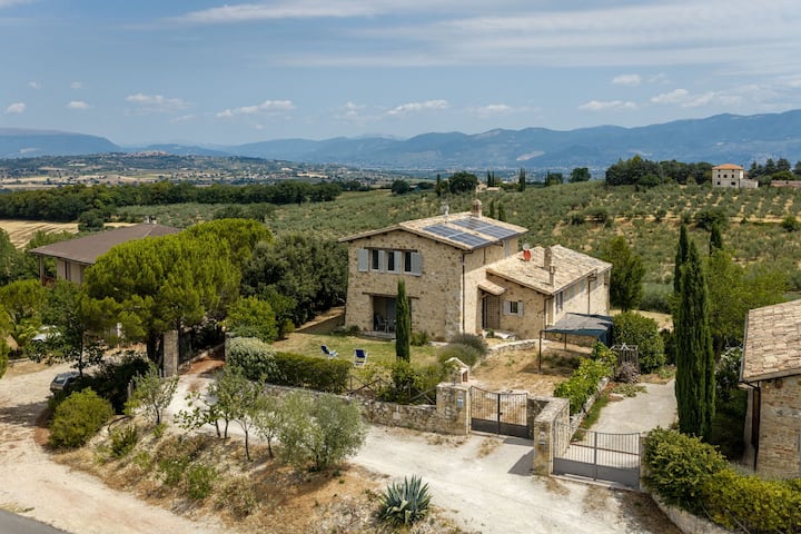 Il Casale Al Colle, Private Garden, Hills View - Montefalco