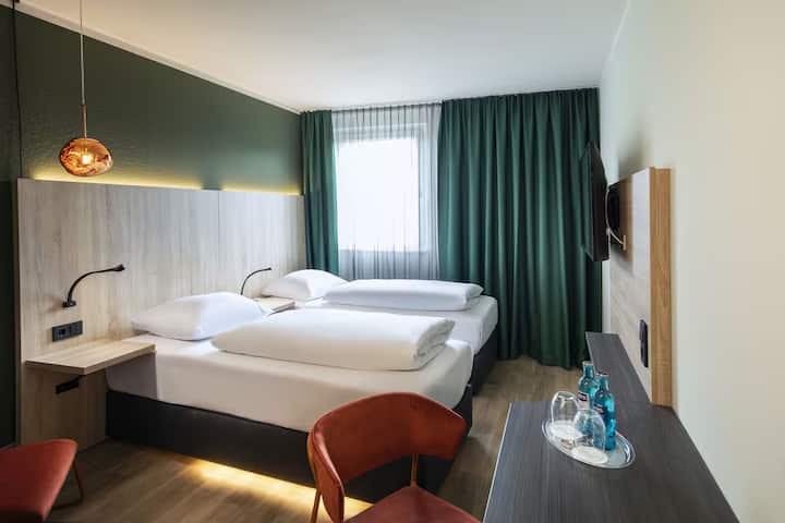 Stylish Double Room For Business & Leisure - Dormagen
