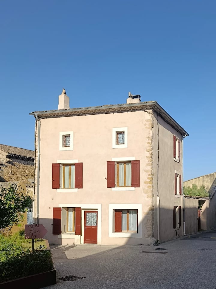 Maison De Village Plein Centre-ville - Orange, France