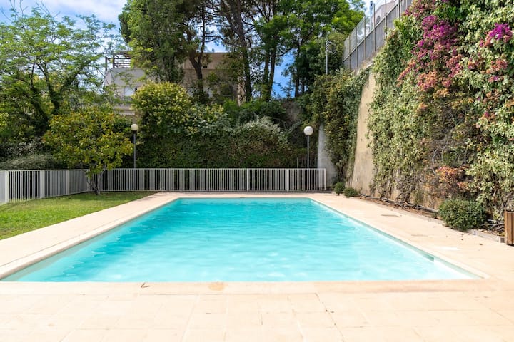 Piscine Terasse Vue Mer Et Montagne - Nizza