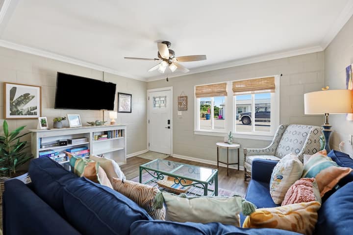 Hatfield's Hideaway B- A Classic And Steps Away - Emerald Isle, NC