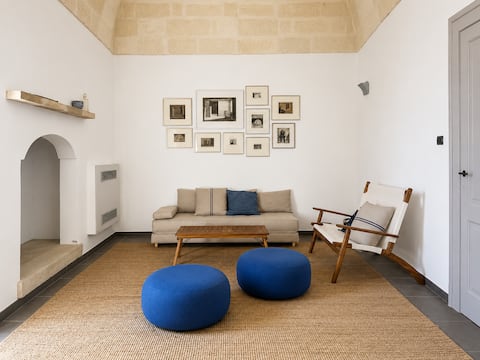 Annuncio Airbnb popolare: Historic, renovated apartment with sea view a Castro