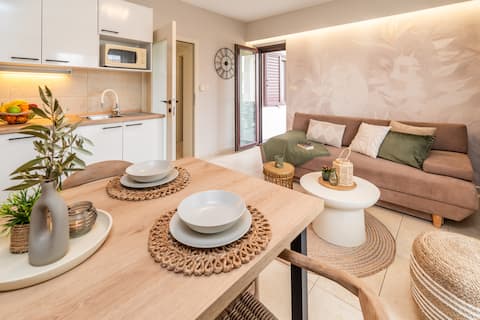Successful Airbnb property: Apartments Marija&Anton in Poljica