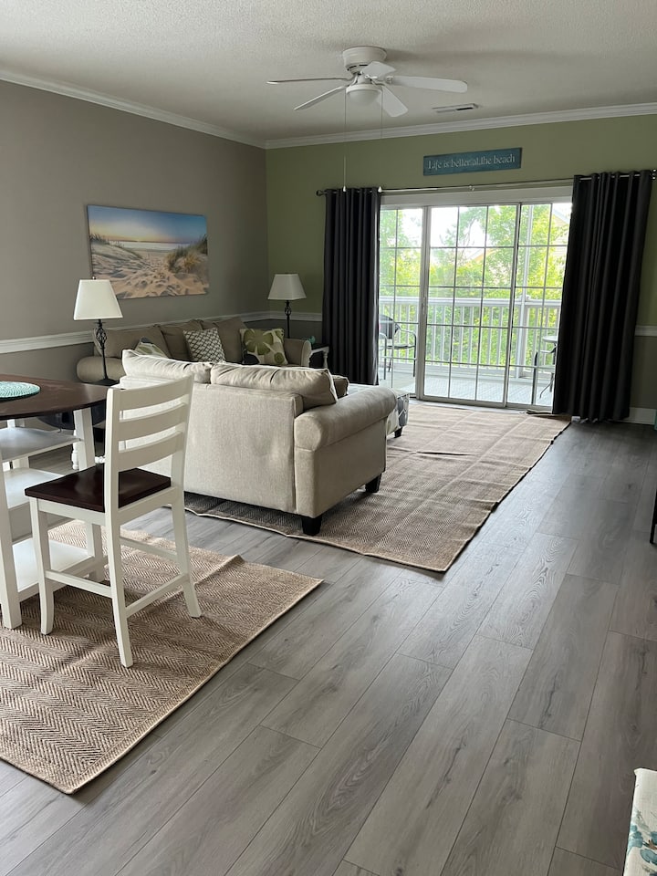 Bright, Quiet Condo Minutes To Myrtle Beach - Little River, SC