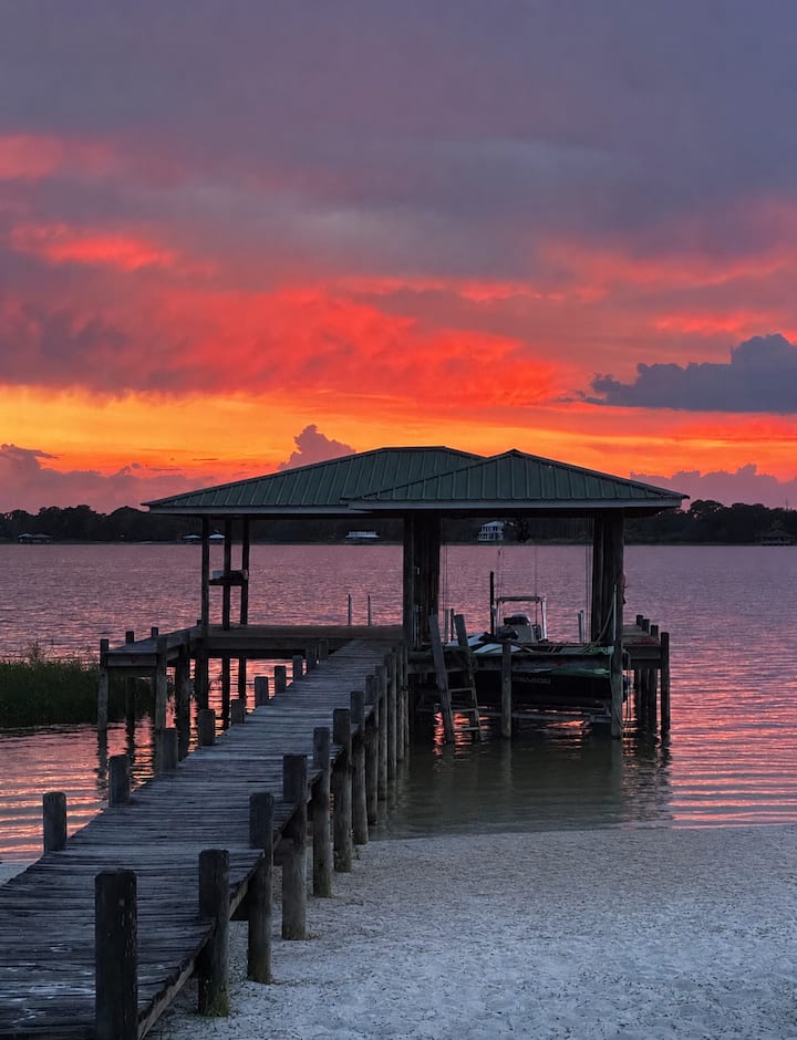 Waterfront Winter Escape | Fish, Boat & Unwind - Lake Placid, FL