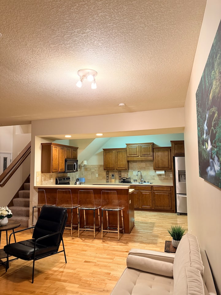 Home Away From Home - Bloomington, MN