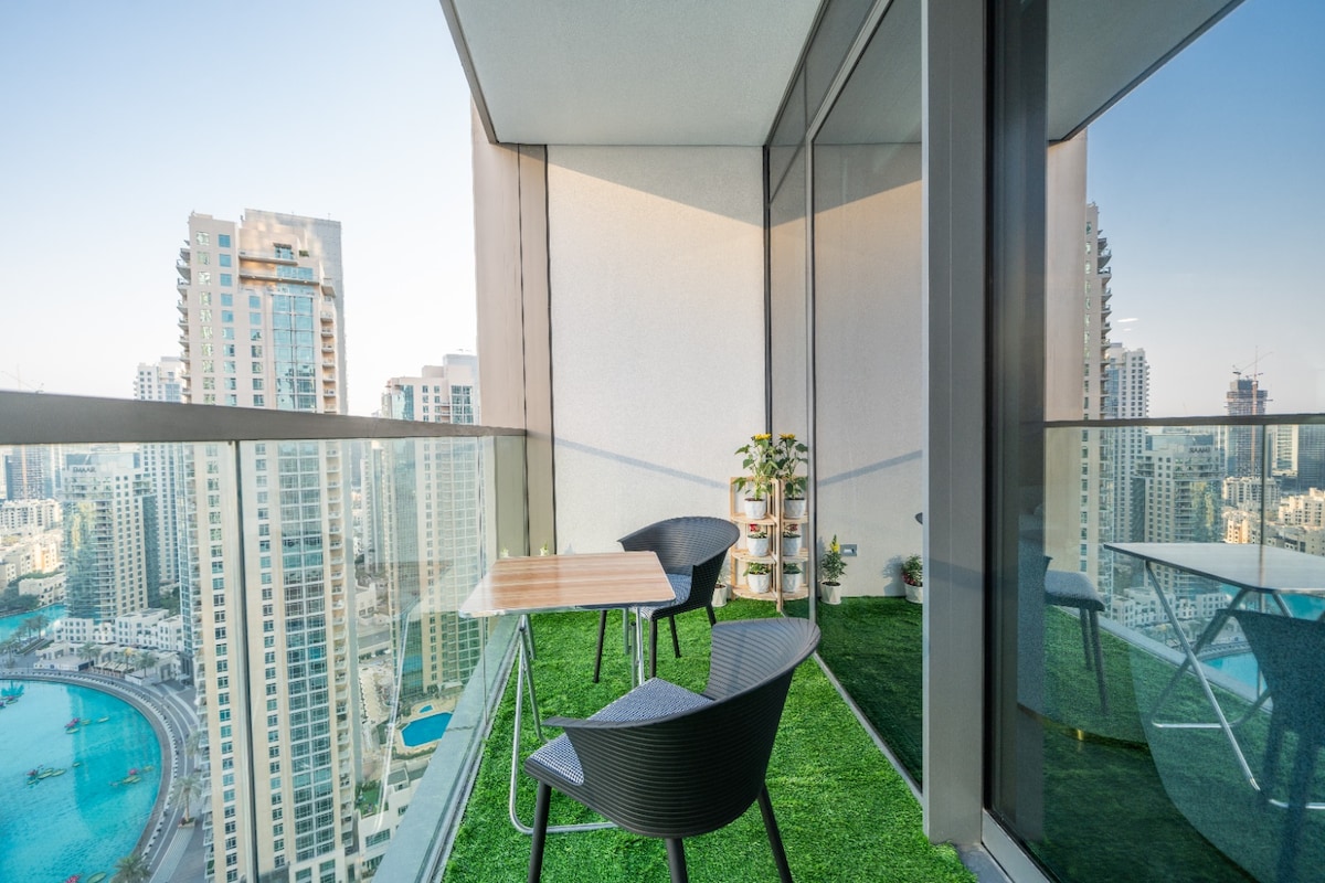 2 Bedroom Furnished Apartment with Fountain View · XII 3
