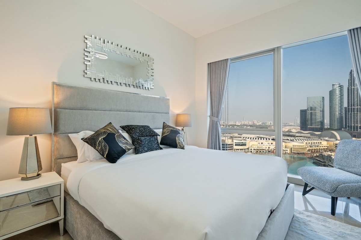2 Bedroom Furnished Apartment with Fountain View · XII 2