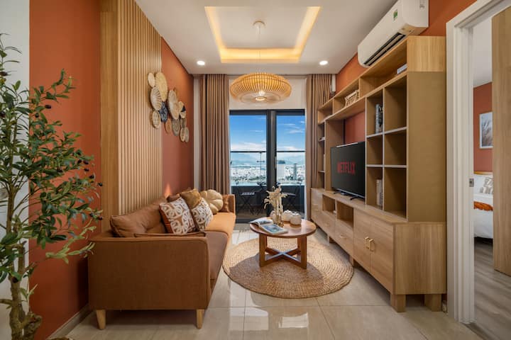 27th-floor Riverside View 2br Apt | Kitchen & Pool - Da Nang