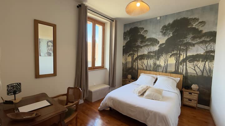 Chambre escale privée : Bois Maternel