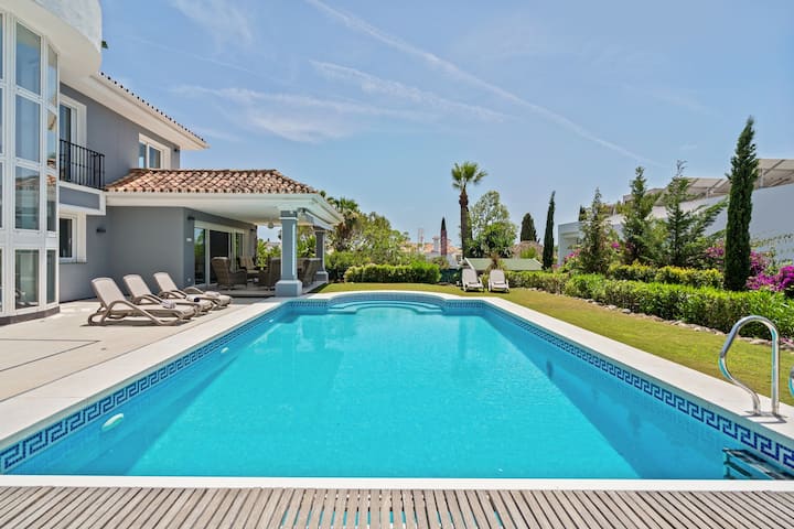 Lovely Family Villa In Nueva Andalucía - Rdr567 - San Pedro, España