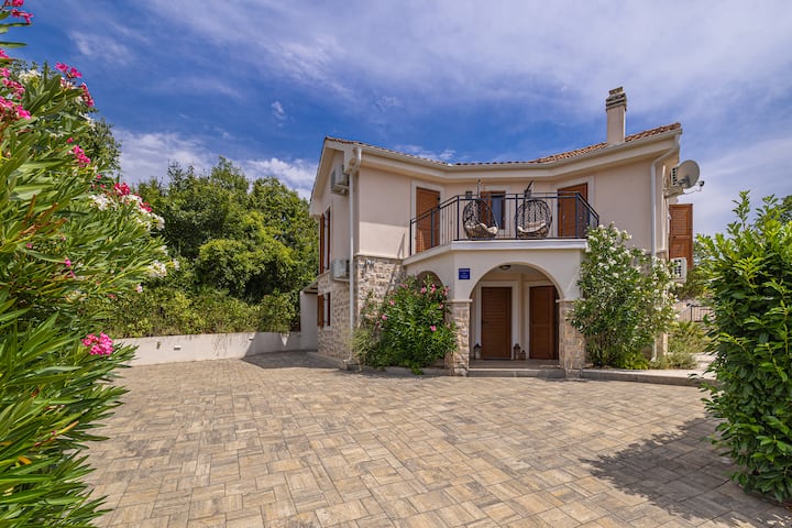 Villa Oasa With Private Heated Pool - Malinska
