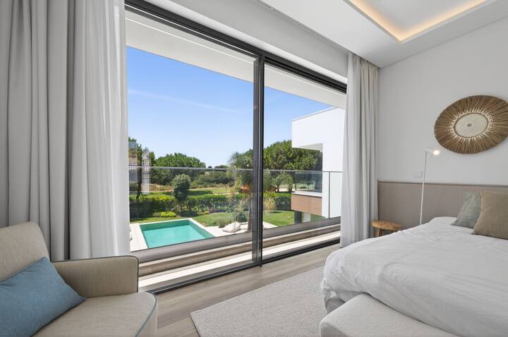 Salle de bain familiale — Villa Shakira, villa de vacances en bord de mer à 170 m de la plage de Tróia, péninsule de Tróia