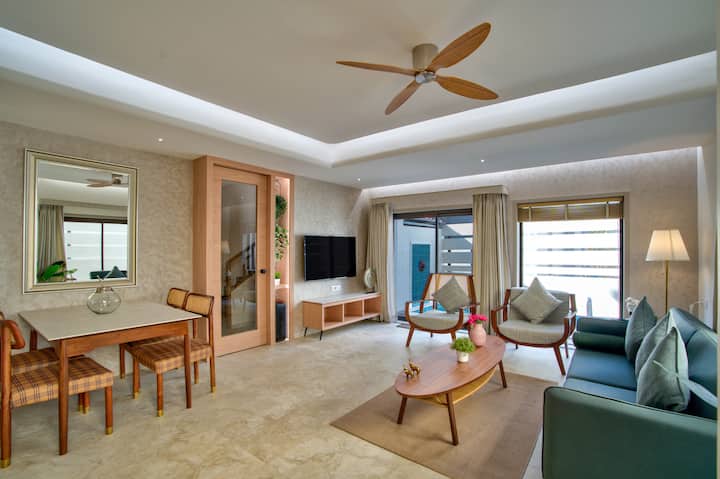Living room image 9