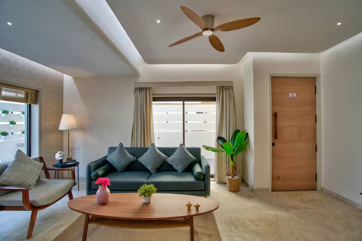 Living room image 6