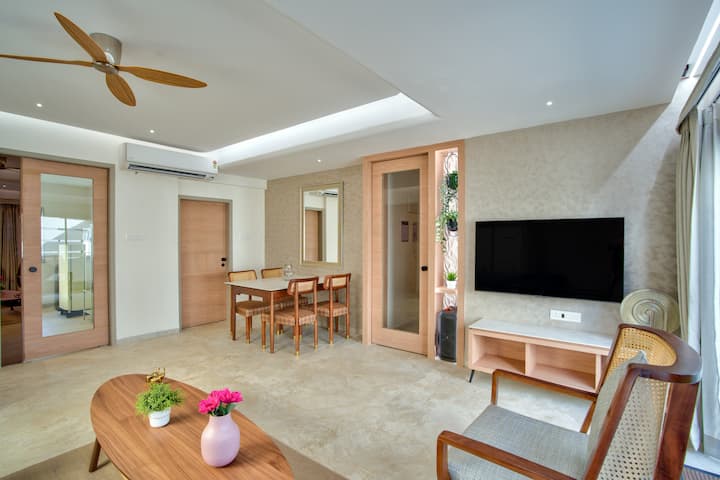 Living room image 12