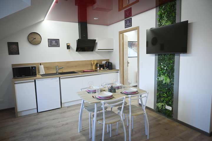 Côté Ville  T2 Lumineux De 35 M²  2 à 4 Voyageurs - Pontarlier