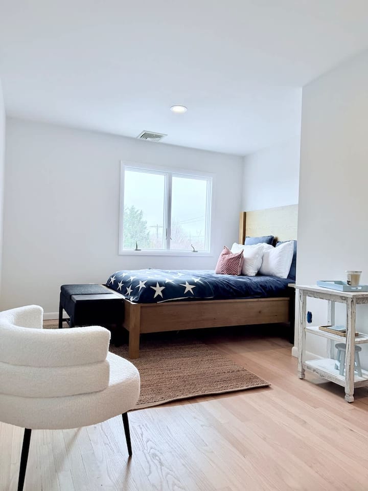 Room - The Hamptons, NY