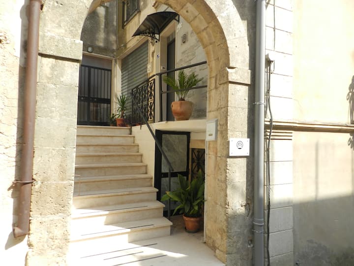 Casa Vacanze Black & White - Palazzolo Acreide