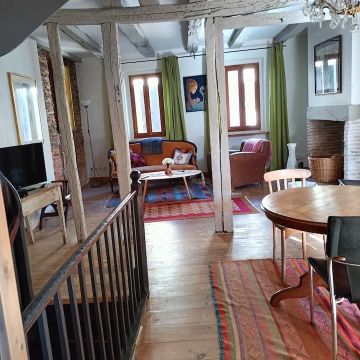 Maison De Charme Dans Un Village Médiéval Classé - Gaillac