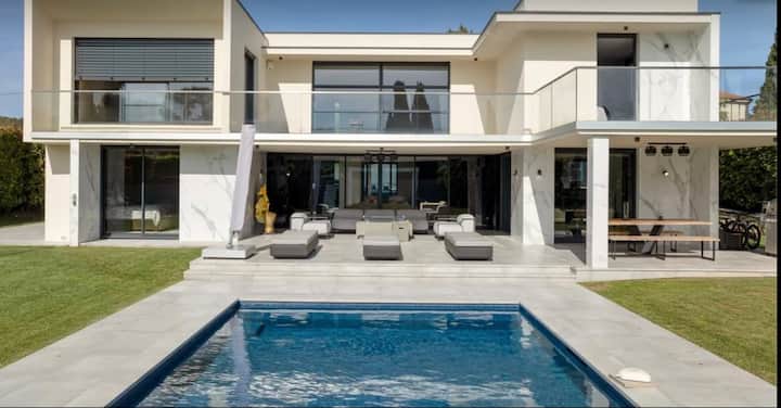 Evasion Prestige à Biot, Design Et Piscine Privée - Biot