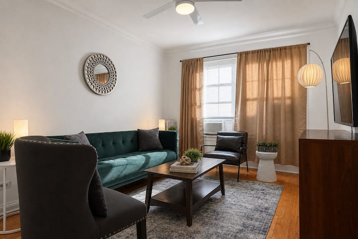 Lakeview 1br Apt Near Wrigley & Lake Michigan - Chicago, IL