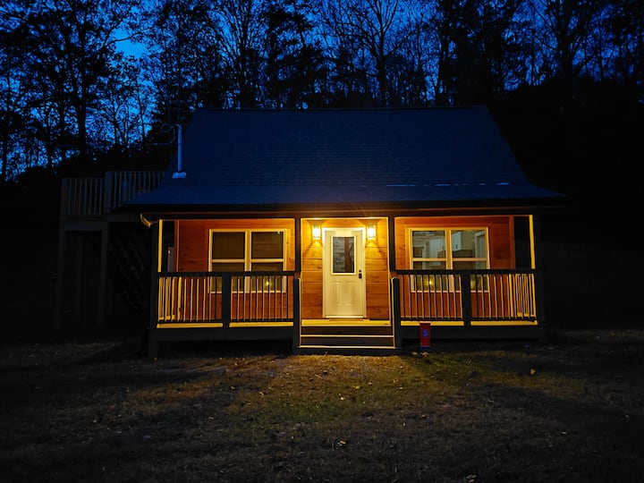 Peaceful 1br Cabin W/hot Tub*fire Pit*comm Pool - Townsend, TN
