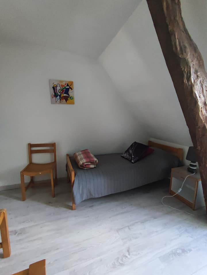 Dhomë gjumi 1