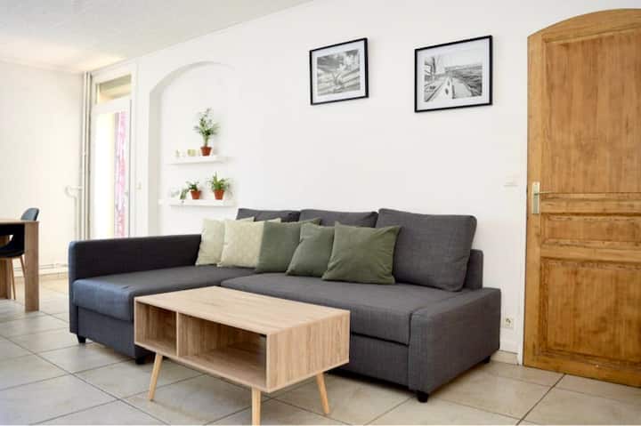 Appartement Avec 3 Chambres Et Parking Privatif - Vitrolles