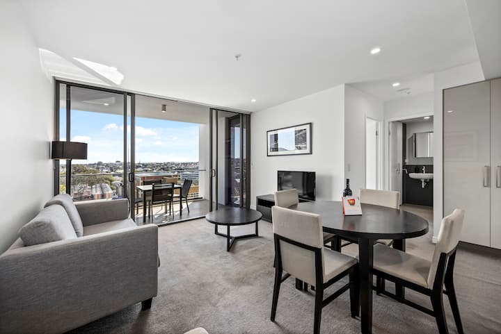 1br Apt Near Suncorp Stadium W/ Pool &Gym! - Griffith University, Nathan Campus