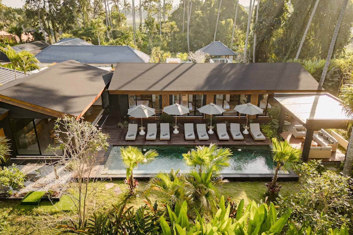 Real Love Villa: Tropical 4BR Ubud, Bathtub & Pool