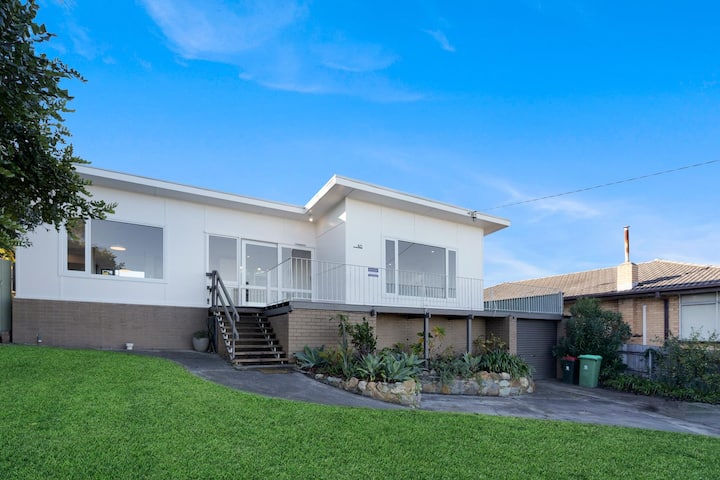 Bella Vista | Stunning Ocean Views & Pet-friendly - Lakes Entrance