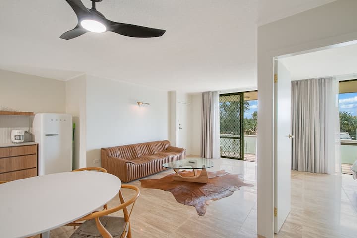 Longbeach 2 - Bilinga Beachfront Luxury - Min 3n - Coolangatta