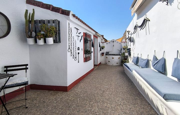 5 Bedroom Stunning Home In Gerena - 赫雷納