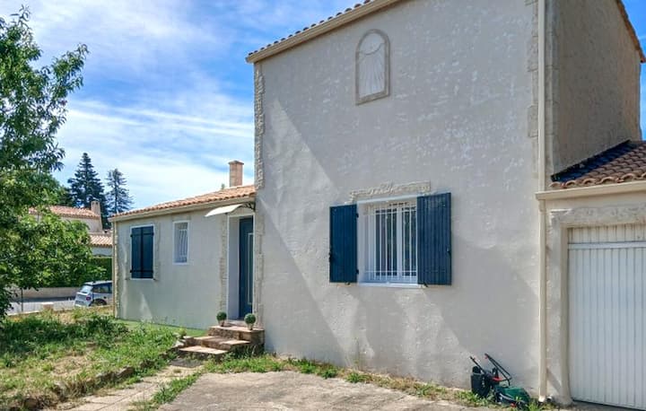 Beautiful Home In Venelles - Venelles