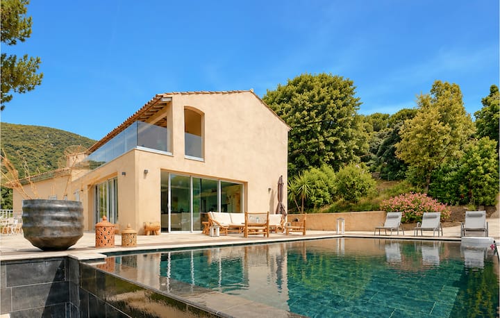 Beautiful Home In Cavalaire- Sur- Mer - Cavalaire-sur-Mer