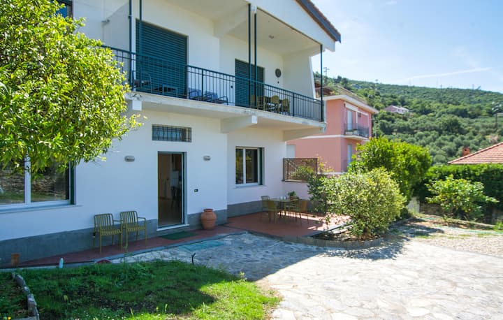 2 Bedroom Gorgeous Home In Lavagna - Lavagna