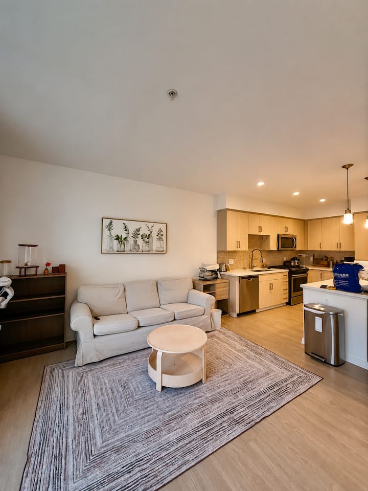 Upscale 1br Retreat In Prime Irvine - Laguna Beach, CA