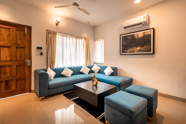Living room image 3