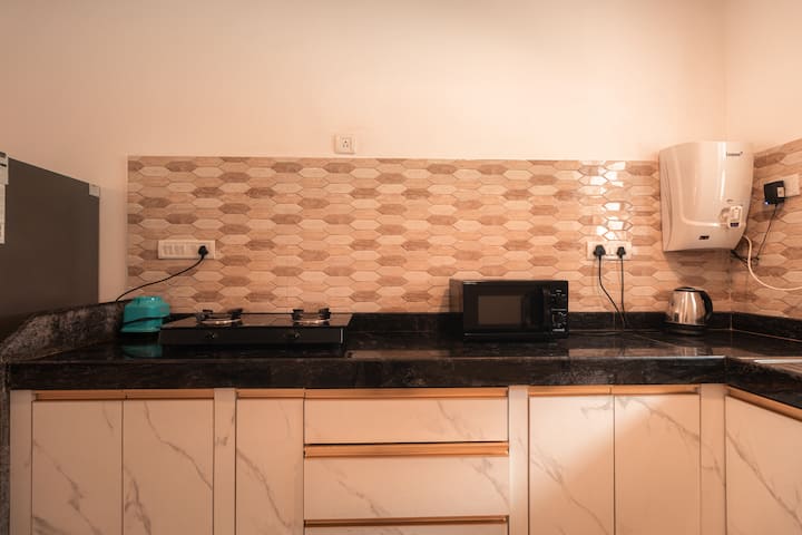 Full kitchen image 4