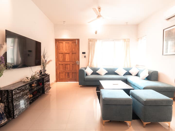 Living room image 5