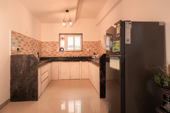 Full kitchen image 3